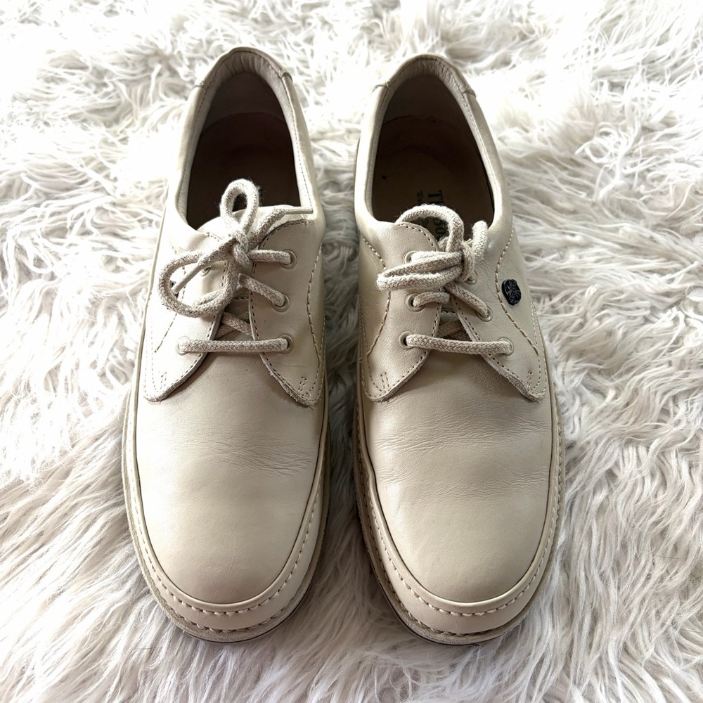 The Body Shoe  Walking Shoe By Hush Puppy Size 12 Cream Leather